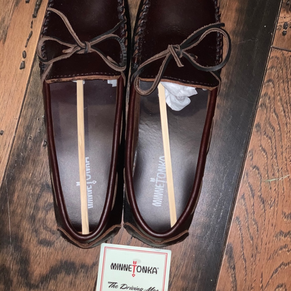 mens minnetonka new shoes